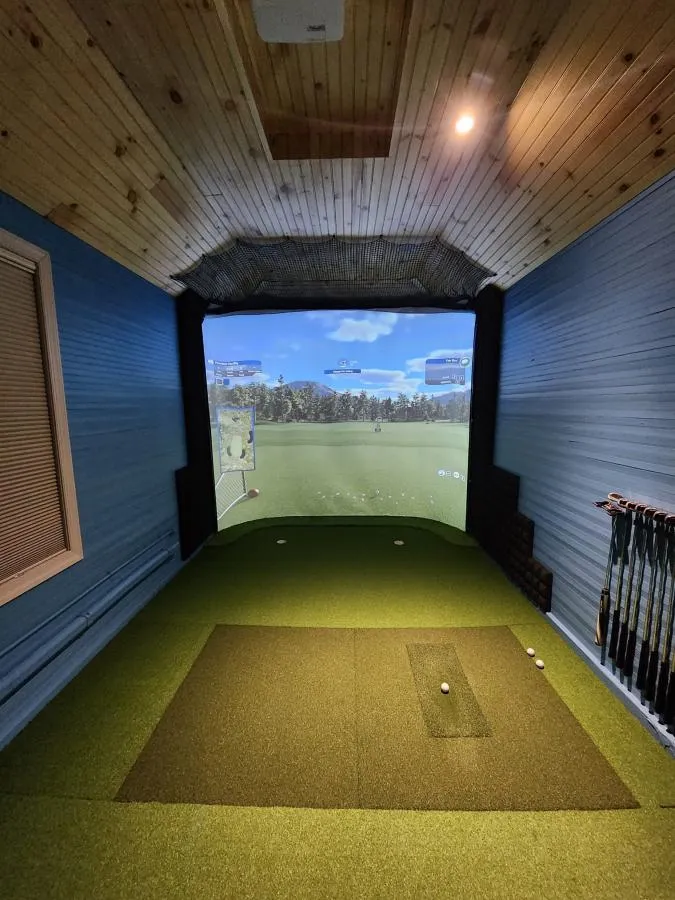 Golf Simulator Room Ideas 12