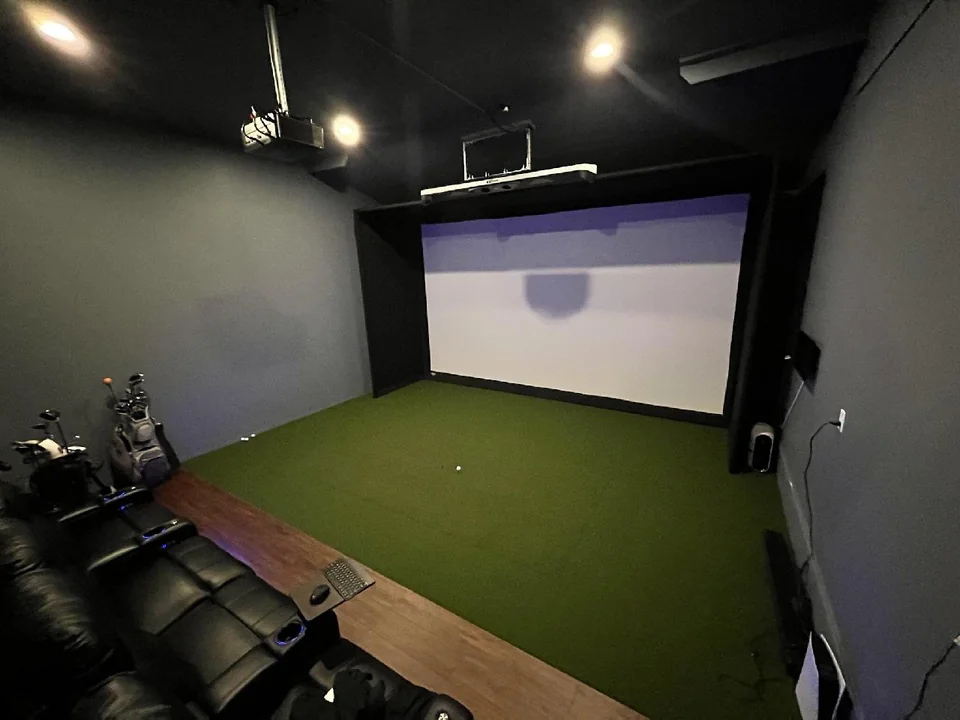 Golf Simulator Room Ideas 6