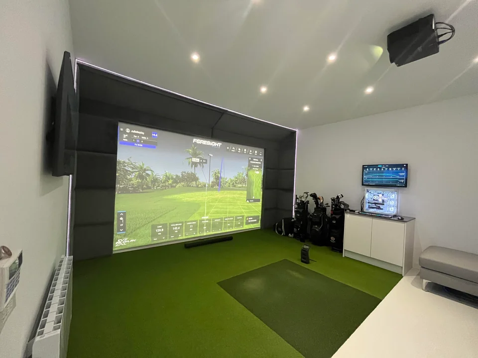 Golf Simulator Room Ideas 7